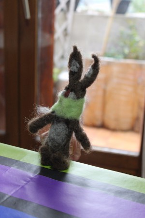 Atelier montgolfière détail lapin laine feutrée